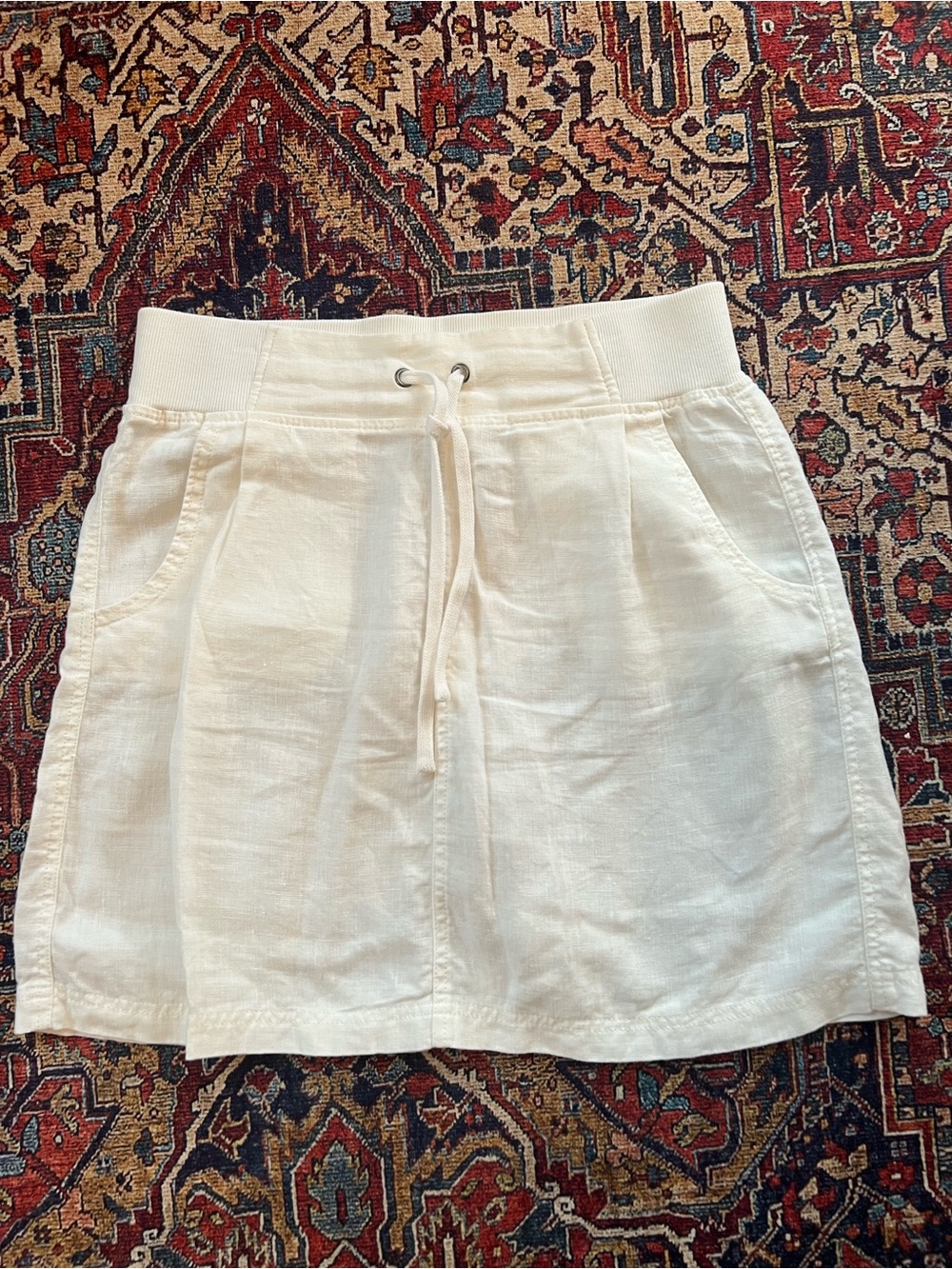 Athleta Cream Drawstring Waist Mini Skirt